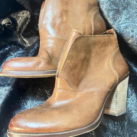 Brown Leather Ankle Boots - Picture 3 of 9